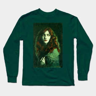 Vintage Gothic Femme Fatale Vampire Long Sleeve T-Shirt